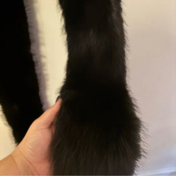 🖤 Black Faux Fur Stole 🖤 - Picture 7 of 7